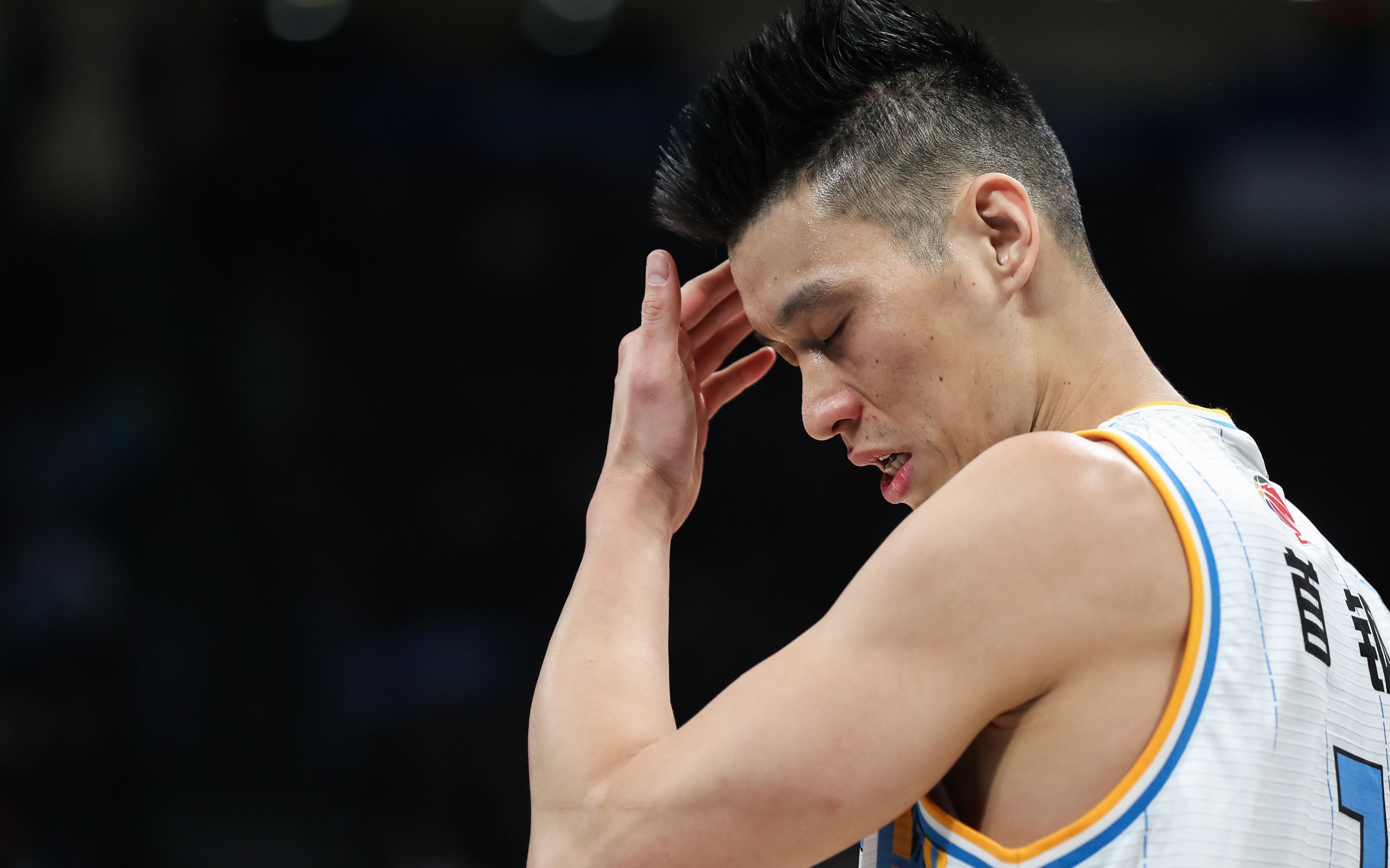 【体育】林书豪归来砍全队最高分,伤无大碍为队友骄傲