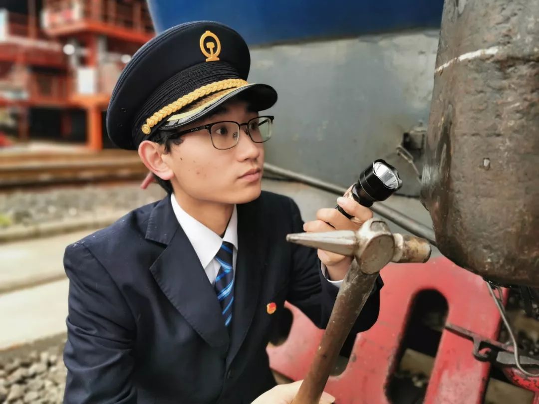 这7名铁路职工谁认识他们的故事要刷屏了