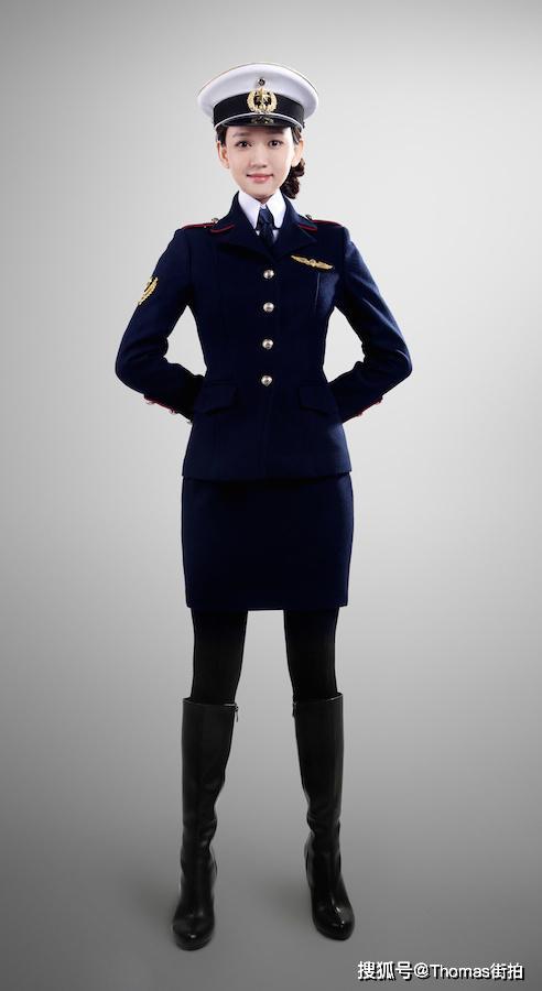 原创女明星的军装照惊艳众人,太迷人了,哪个更有军人气质?