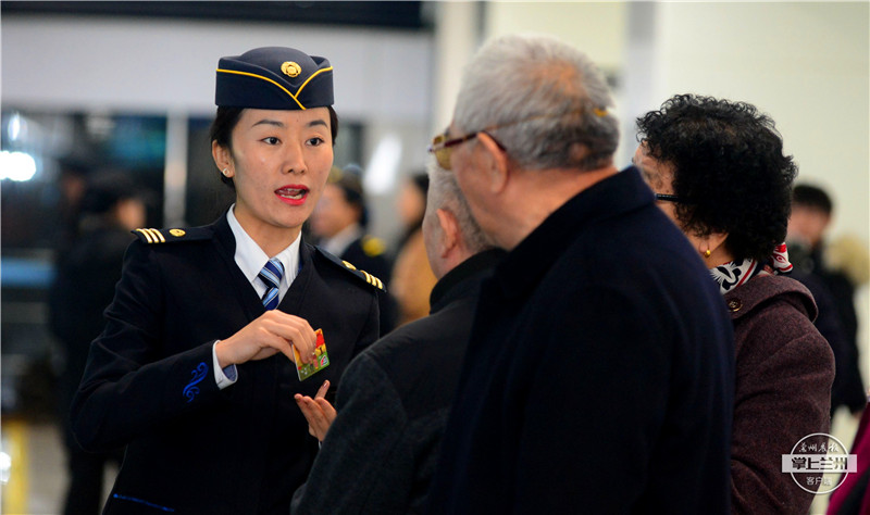 地铁人丨美女站长蒋宇杰每一位乘客的安全都是我们勇往直前的动力