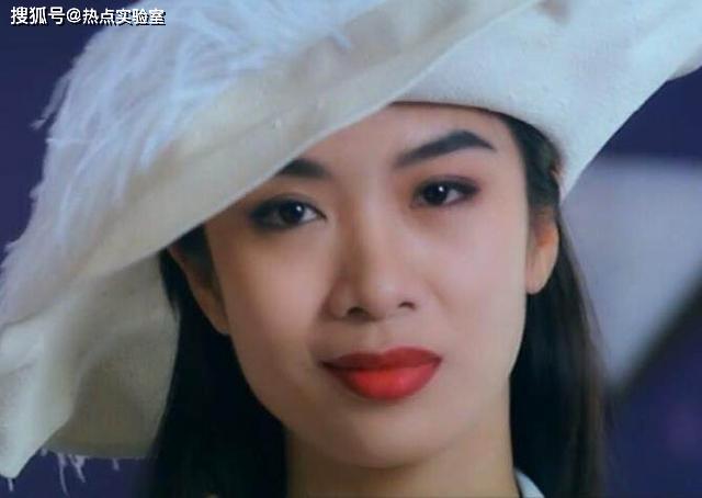 她拥有最性感的身材,出演三级片荣获影后,今55岁依旧单身_吴家丽