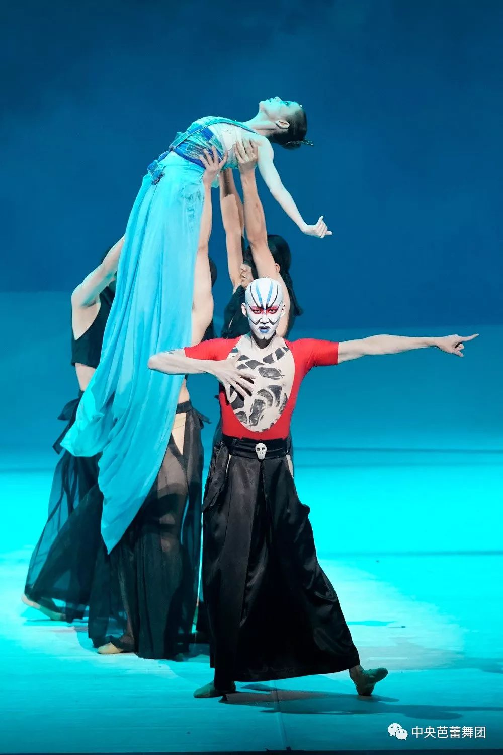 中央芭蕾舞团建团60周年芭蕾舞剧小美人鱼隆重上演