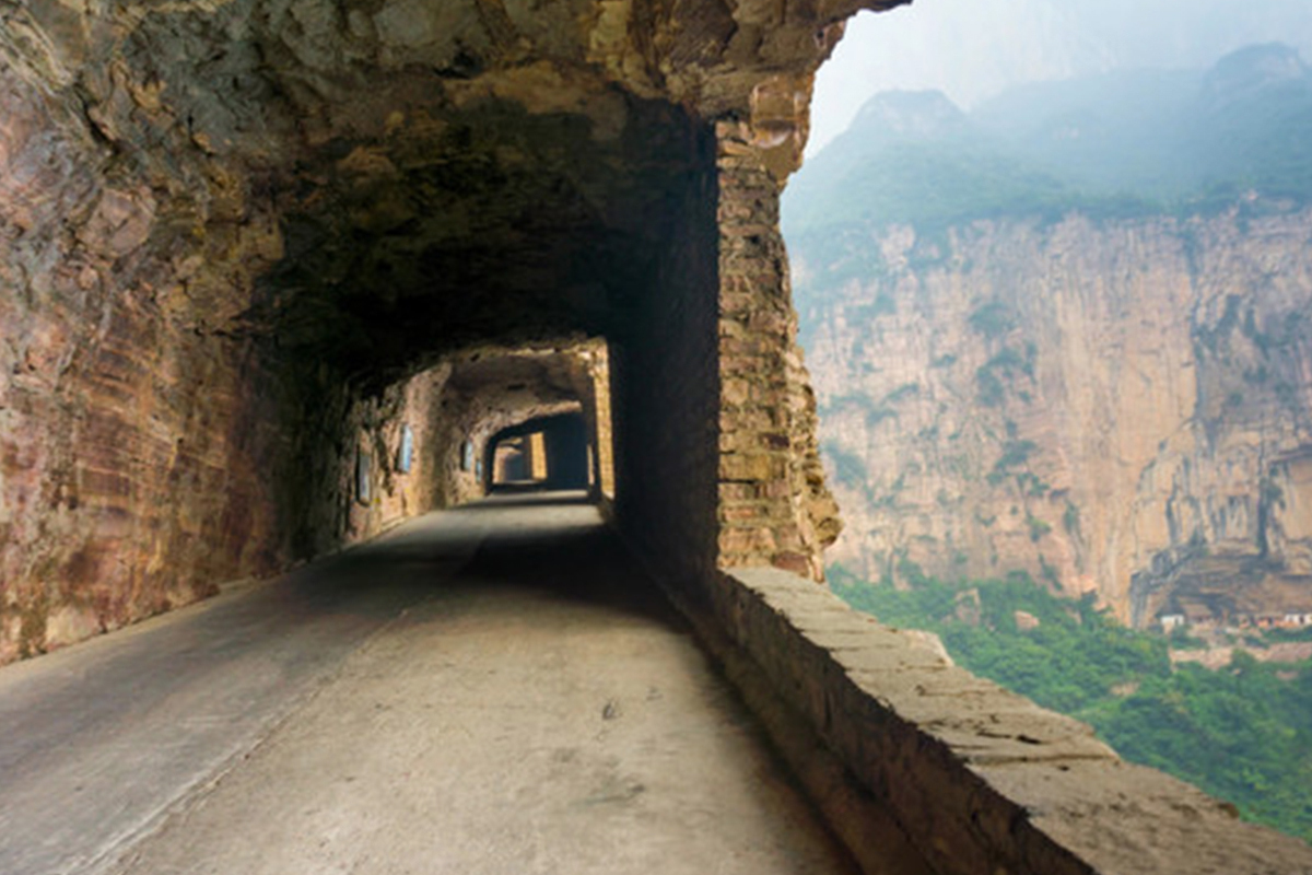 太行山·挂壁公路 i 穿行于壁立千仞的悬崖之上