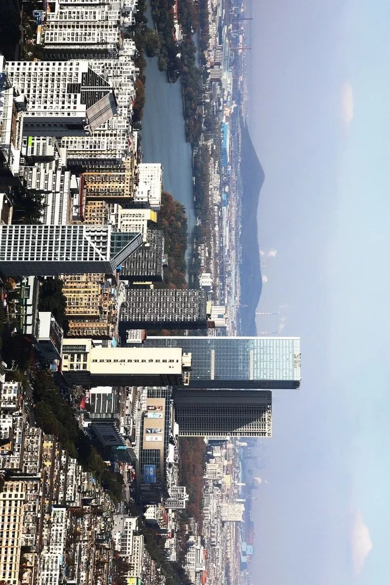 航拍大片空中看马鞍山的秋天美炸