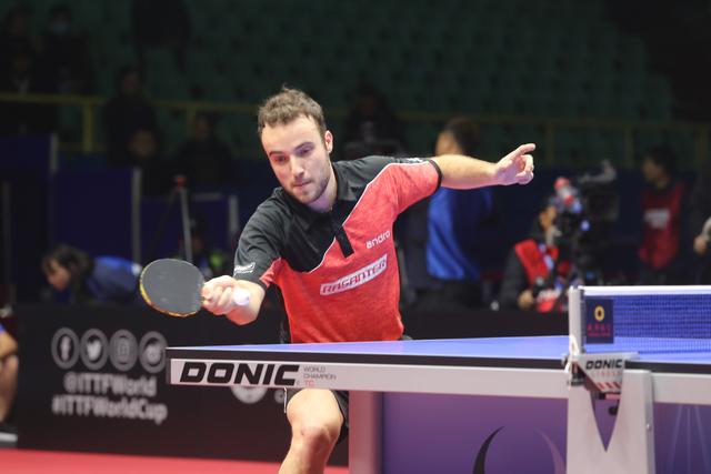 近距离看西蒙高兹挺帅他喊comeon为自己加油但首战遗憾输了