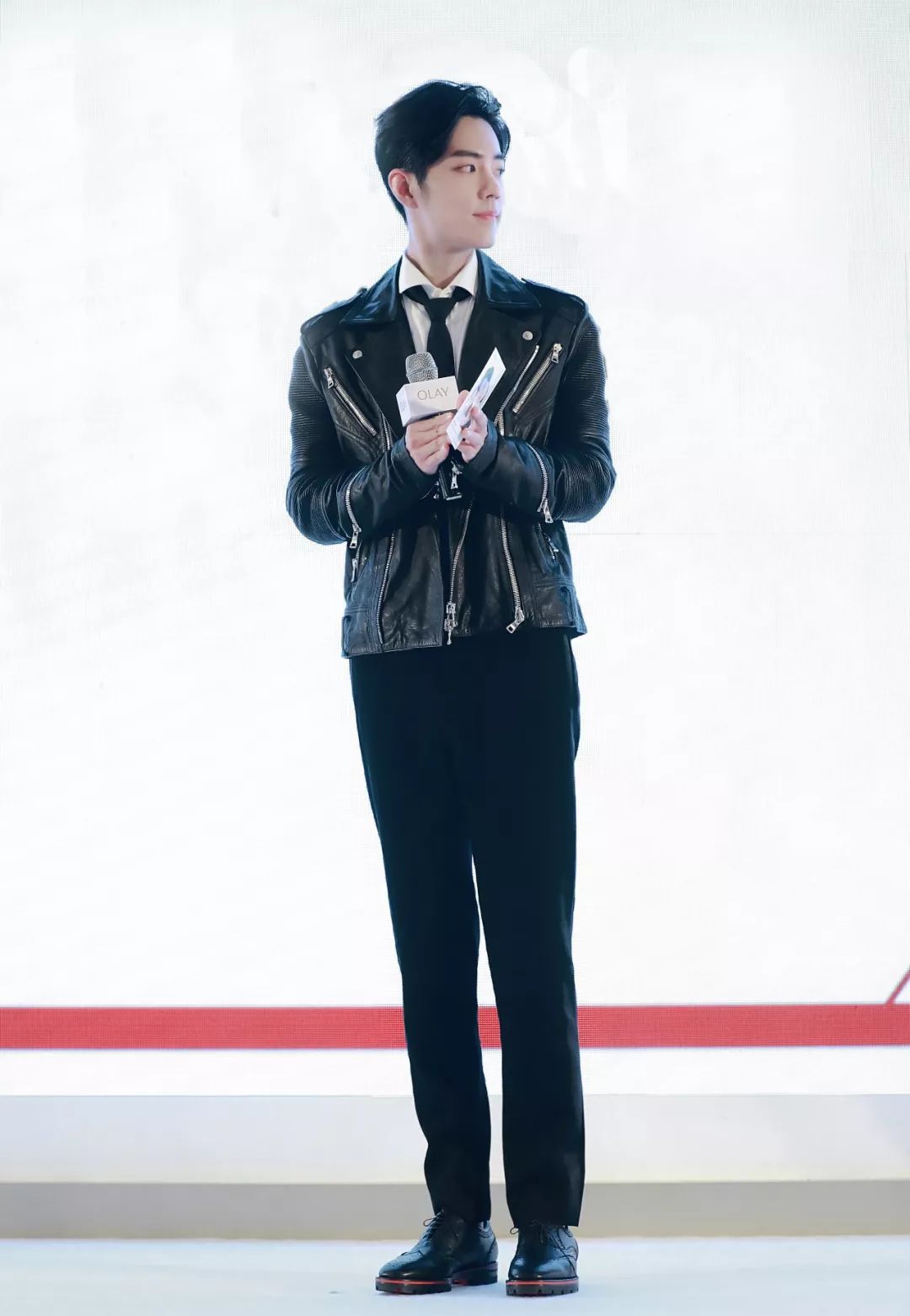 明星皮夹克造型哪个帅到了你谢霆锋不按常理出牌