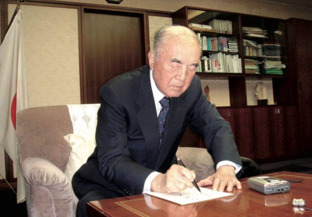日本"百岁首相"中曾根康弘去世 他曾说"反省战争要实在"