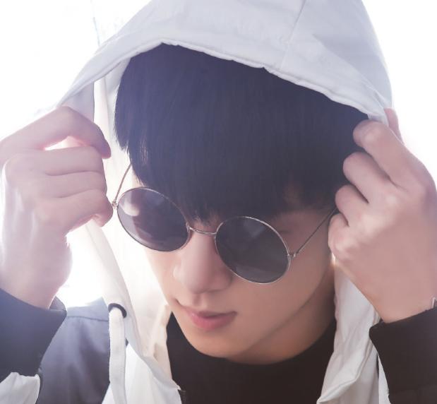 和平精英:刚枪不是对手?王小歪教你喷子技巧,从此刚枪不用愁