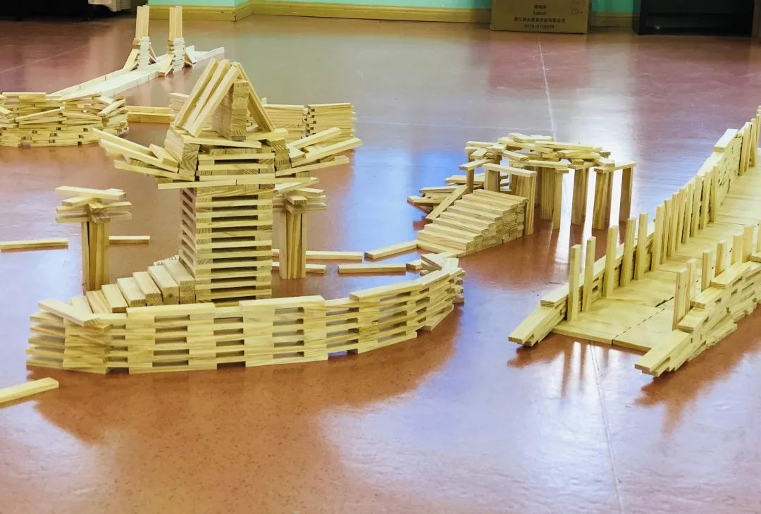 市实幼集团灯塔园——"木玩游戏"课程专题研讨