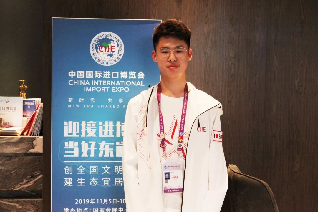 年纪虽小,却有力量田文浩快来和我们一起重回那闪着微光的日子学工君