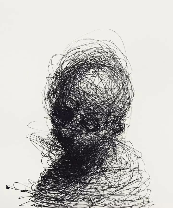 和情绪都能表现出来,甚至简单的几笔就远远超过那些反复揉搓的素描画