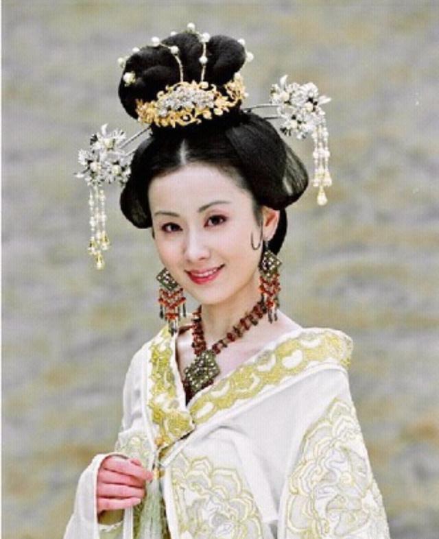 从小也是受父母宠爱,她的丈夫宇文士及,就是那位杀了隋炀帝的宇文化及
