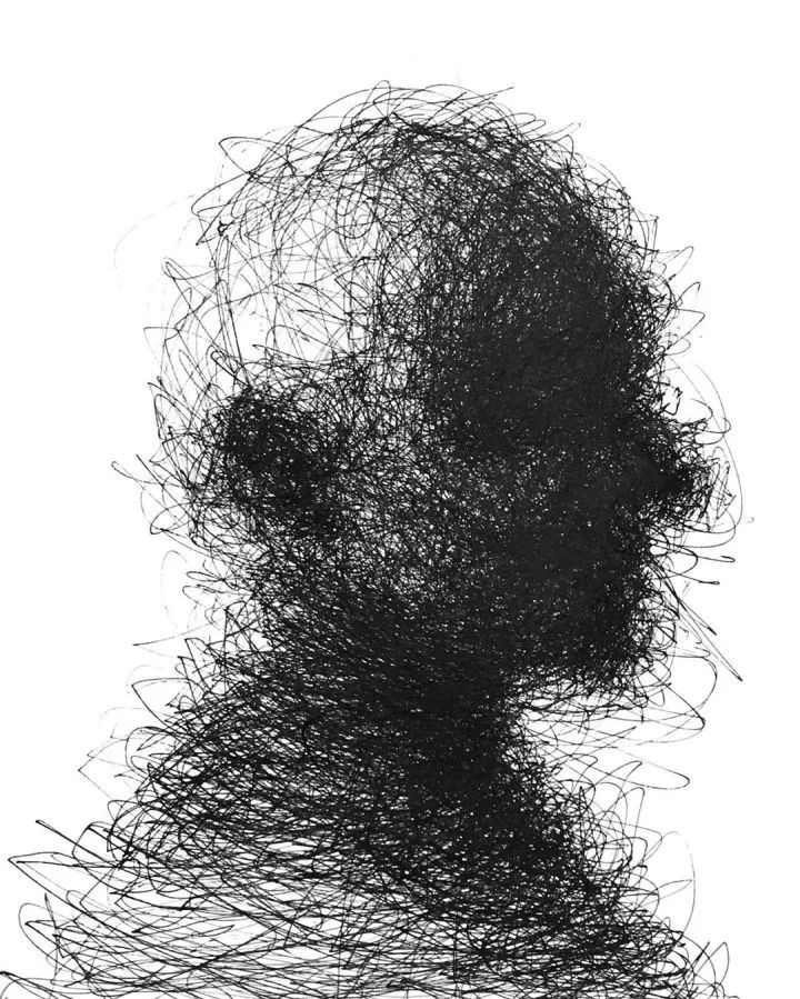 一根圆珠笔,一根线条,他随意的几笔就出现一个素描人物