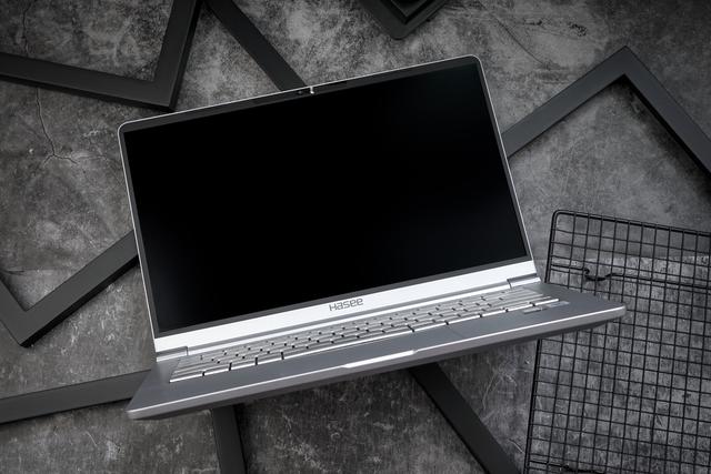 精盾u45s2轻薄笔记本图赏神舟电脑终将设计审美完善