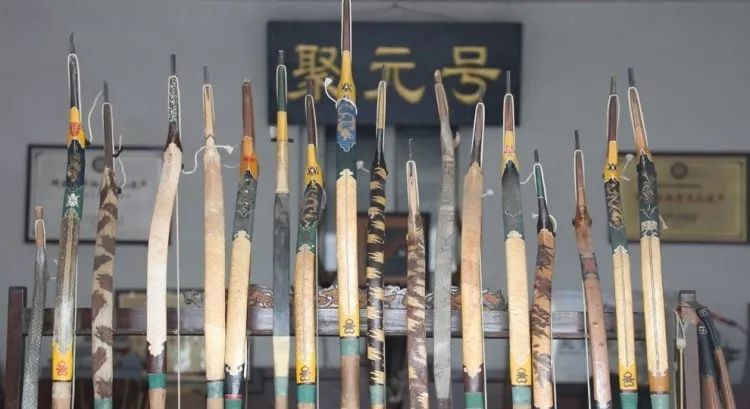 聚元号弓箭传承人杨福喜制之方寸射达千里