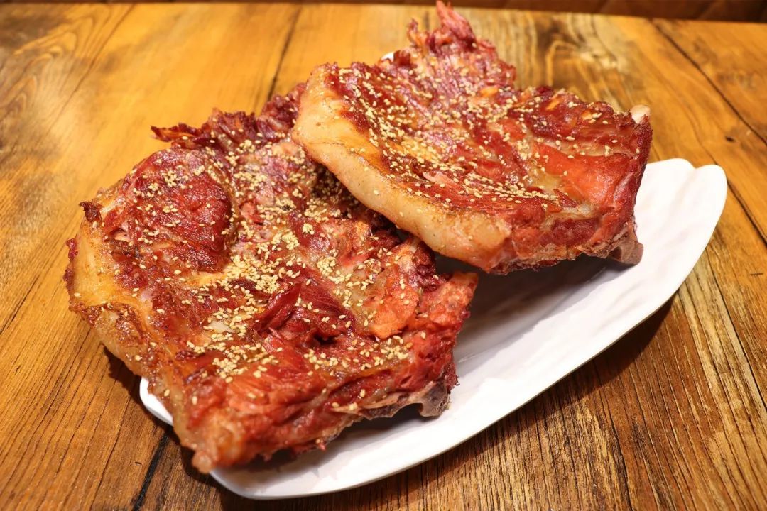 特色烤脊骨水果沙拉 15烤面包4份 8秘制小腰5串 20石锅菌汤 22锡纸香