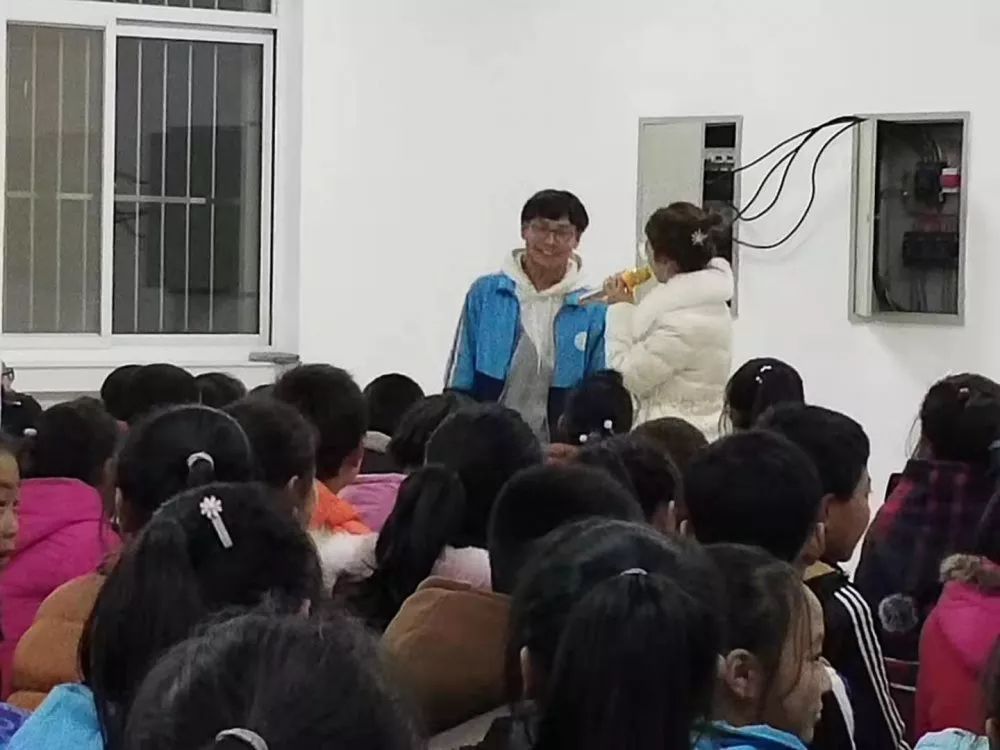 王寨初级中学组织开展"呵护美丽心灵,关注心理健康"主题学生心理健康