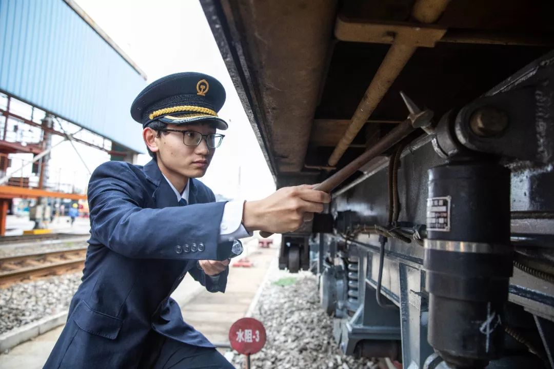 这7名铁路职工谁认识他们的故事要刷屏了