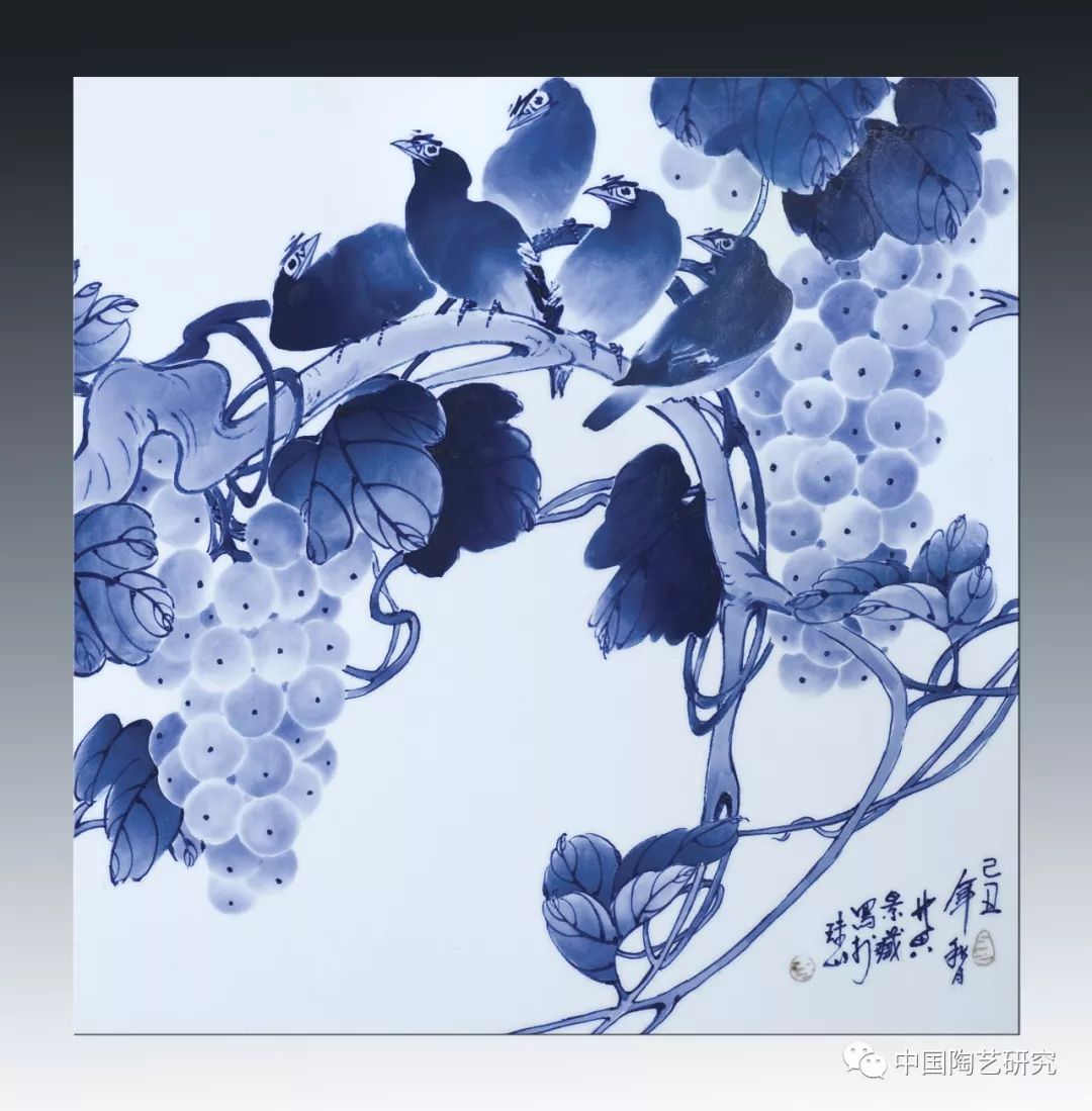 黄景藏1962年出生于瓷都景德镇,自幼受父亲黄卖九先生的熏陶和指导,耳