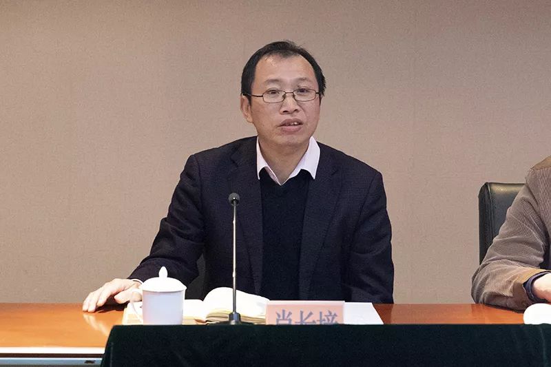 肖长培高度评价了集团深化改革,艺术生产等方面取得的成绩,认为集团