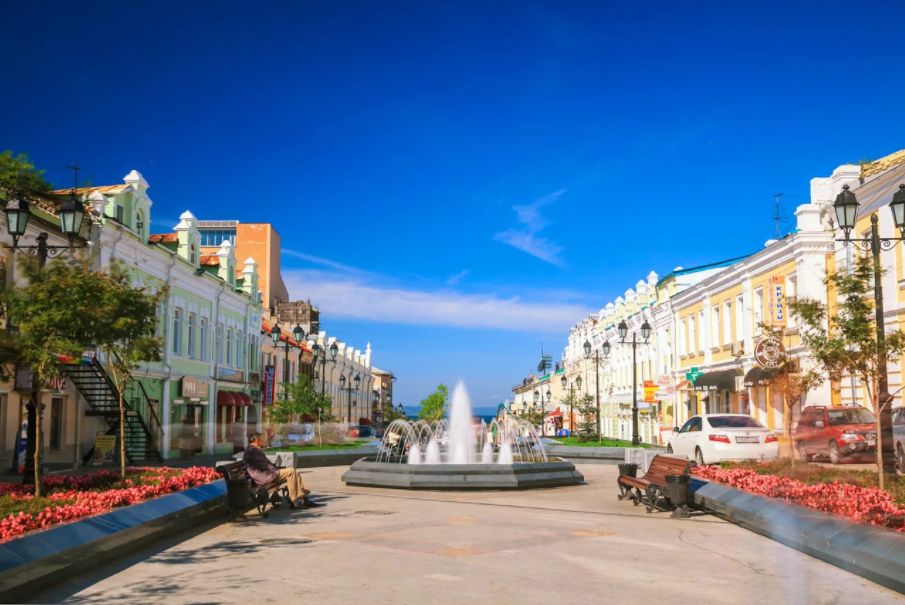 更是俄远东最重要的城市俄远东地区第二大城市是俄远东联邦区行政中心