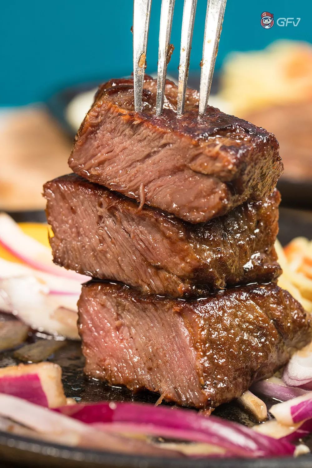 独特的厚切式牛排,每份都在3公分以上,还含有丰富的牛油和