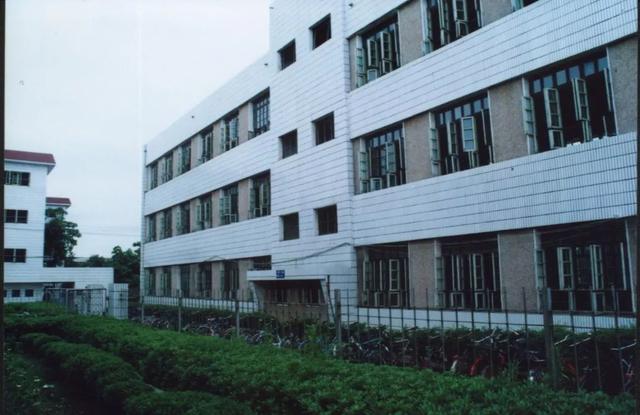 宿松中學慶祝新中國成立70周年暨建校80周年文藝演出