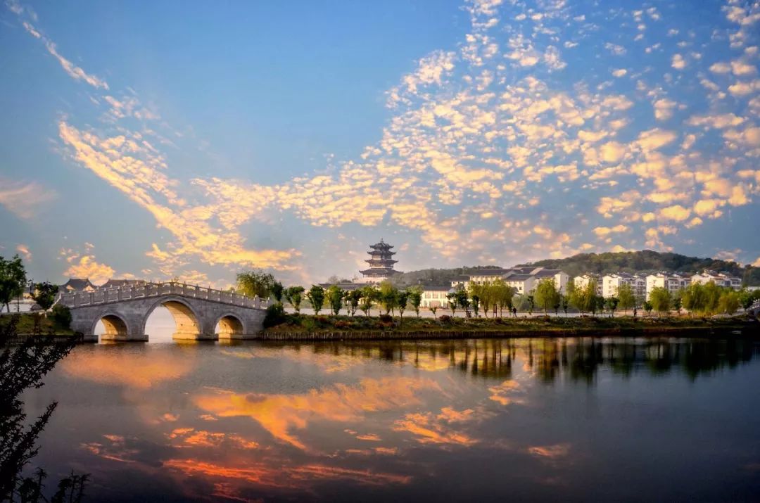 新时代文明实践在芳桥文明城市你我共建