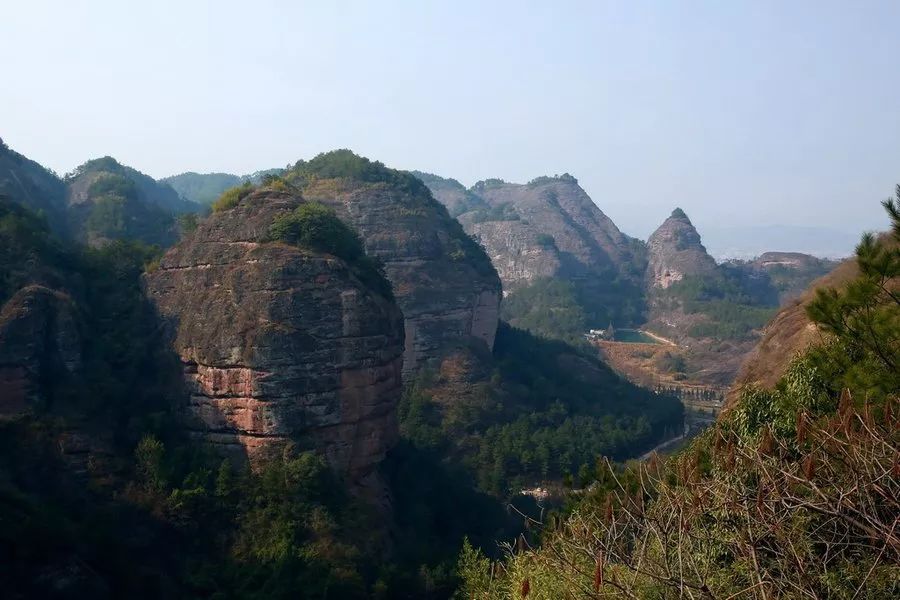 画山点石未到处随郁达夫方岩纪静陈世旭