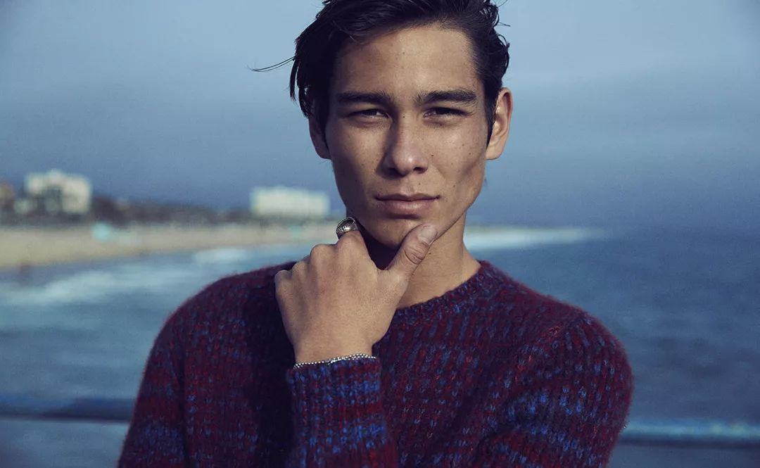 双栖滑手粉头男模新晋男神evanmock