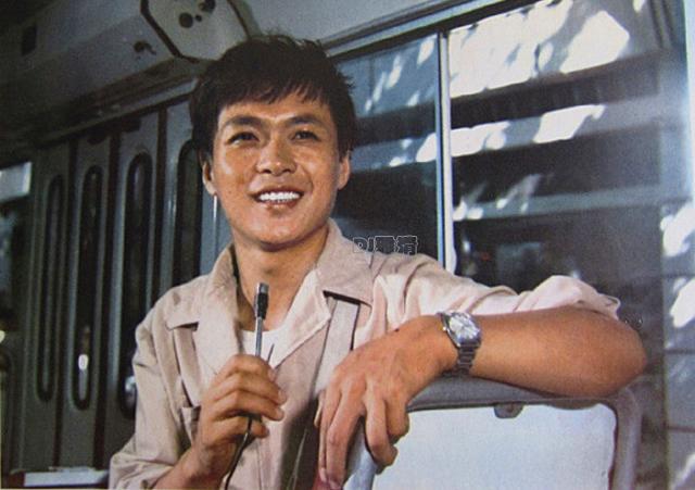 原创老照片欣赏68位银幕帅哥闪亮在80年代老电影中那时他们真年轻