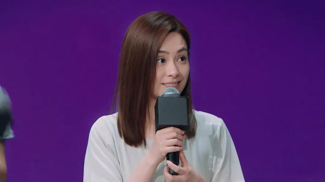 不过说到这一轮的淘汰,我想最牵动观众的一位,应该是演员钟欣潼.