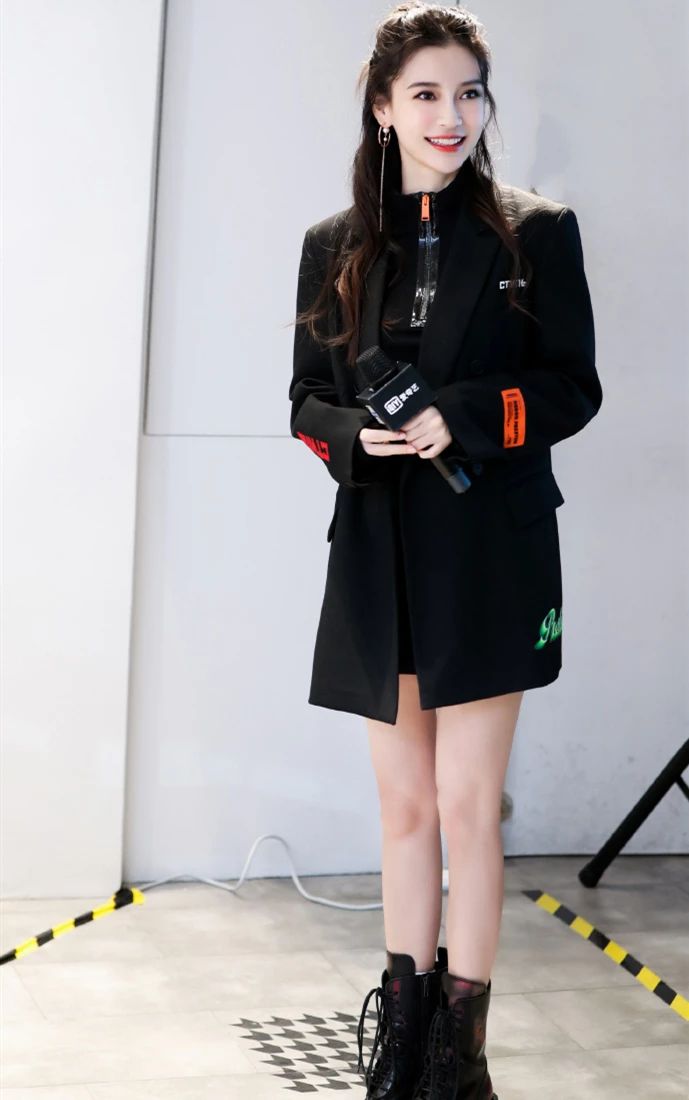 30岁的女人想要显年轻照着杨颖学打扮就对了妆容造型一步到位