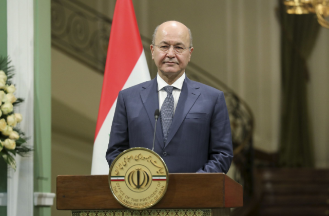 伊拉克暴乱又起,蒙面暴徒无恶不作,特朗普:好戏才开始!_纳杰夫