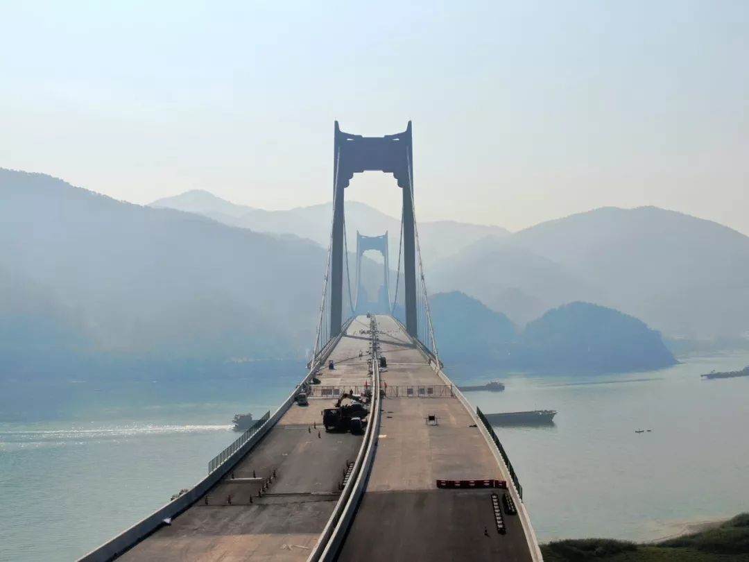 震撼航拍你好我叫肇云大桥
