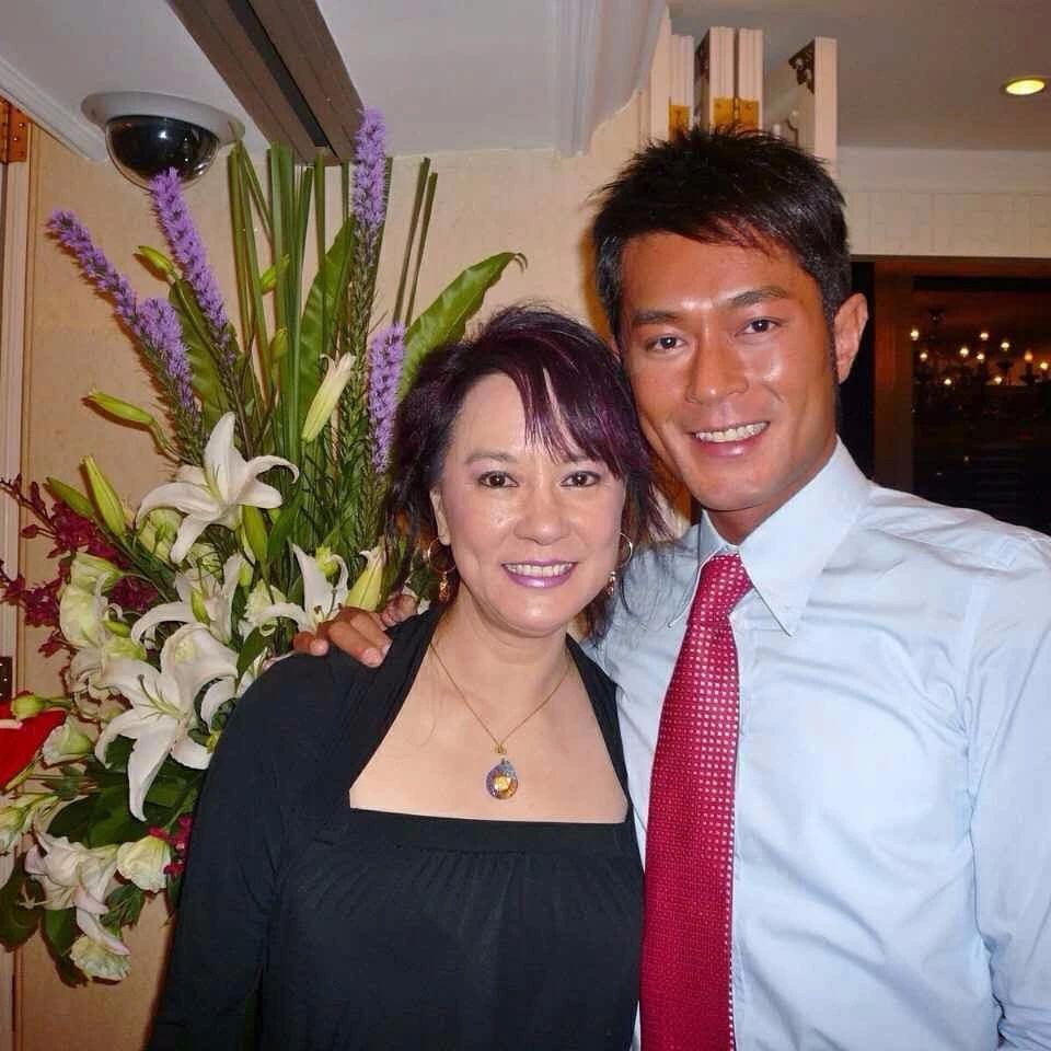 原创李小龙"银幕情侣"苗可秀出镜,67岁气质犹在,高清镜头下不显老