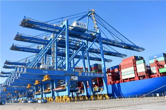 聚焦丨全球首个氢动力 5g码头亮相青岛港 轨道吊实现完全零排放