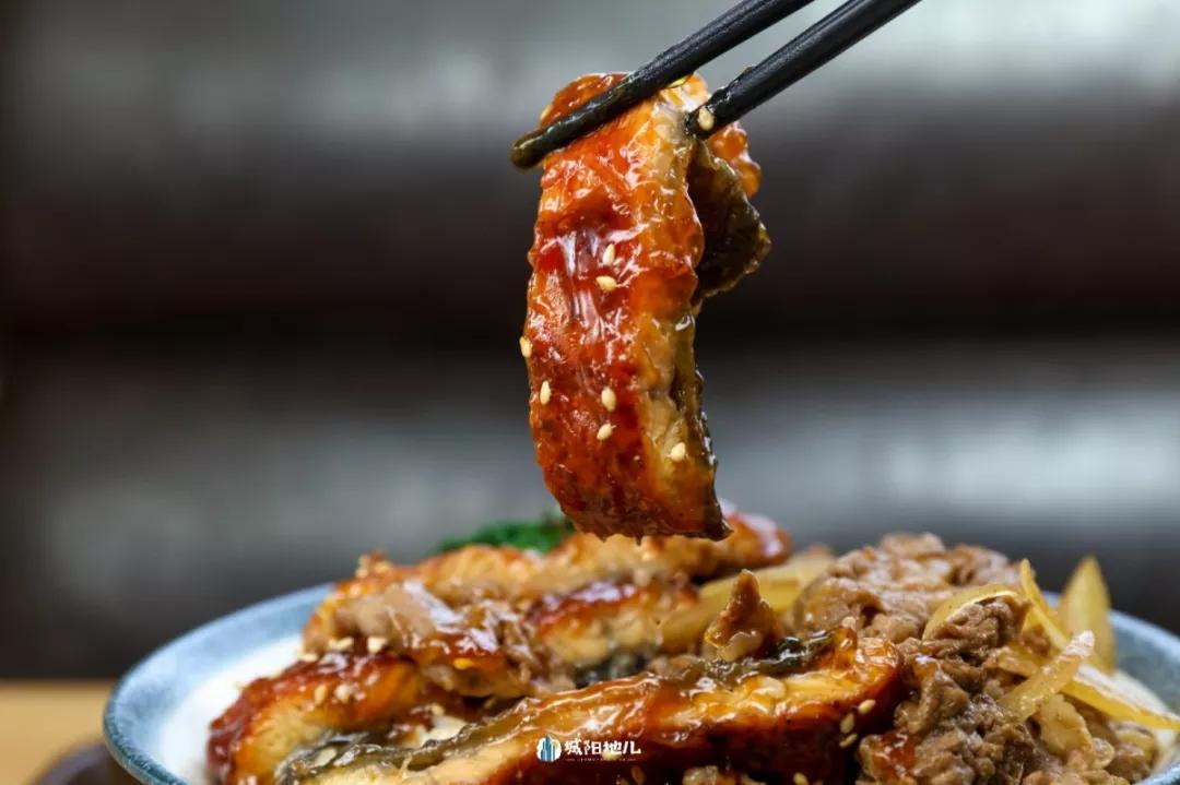 嘟立姆大碗丼丨一碗好吃到舔勺子的牛肉丼,进店还送风靡日本的太阳能