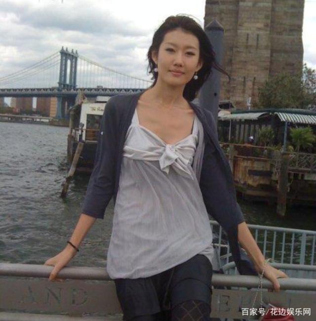 曝王宝强超模女友未婚生子!深夜抱婴儿被严加保护,官方发声回应