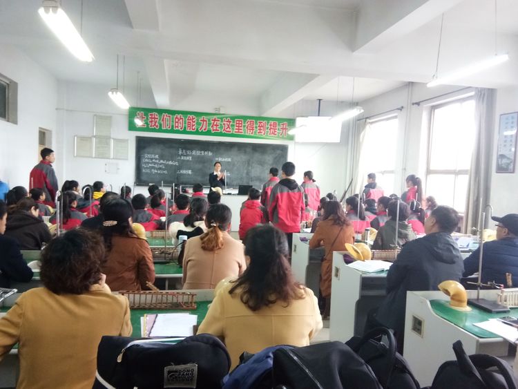 霍州市實驗中學參與霍州市中小學學科骨幹引領式培訓