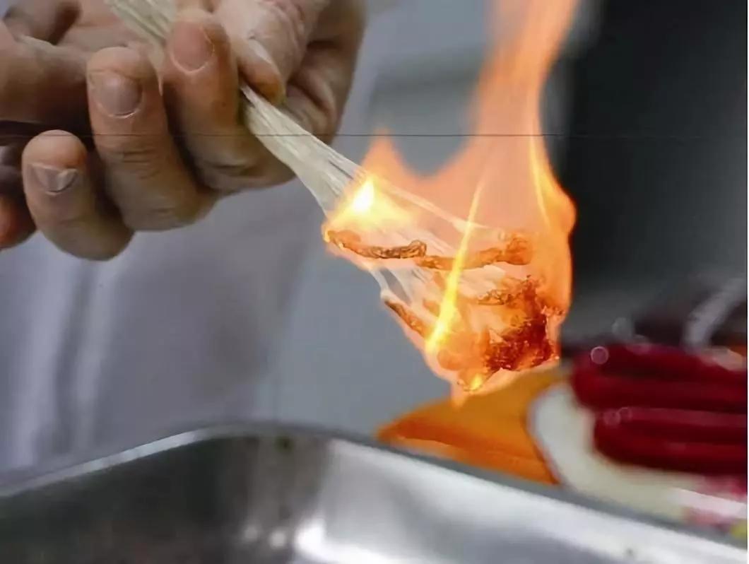 辟谣|能燃烧的粉丝都是塑料做的吗?