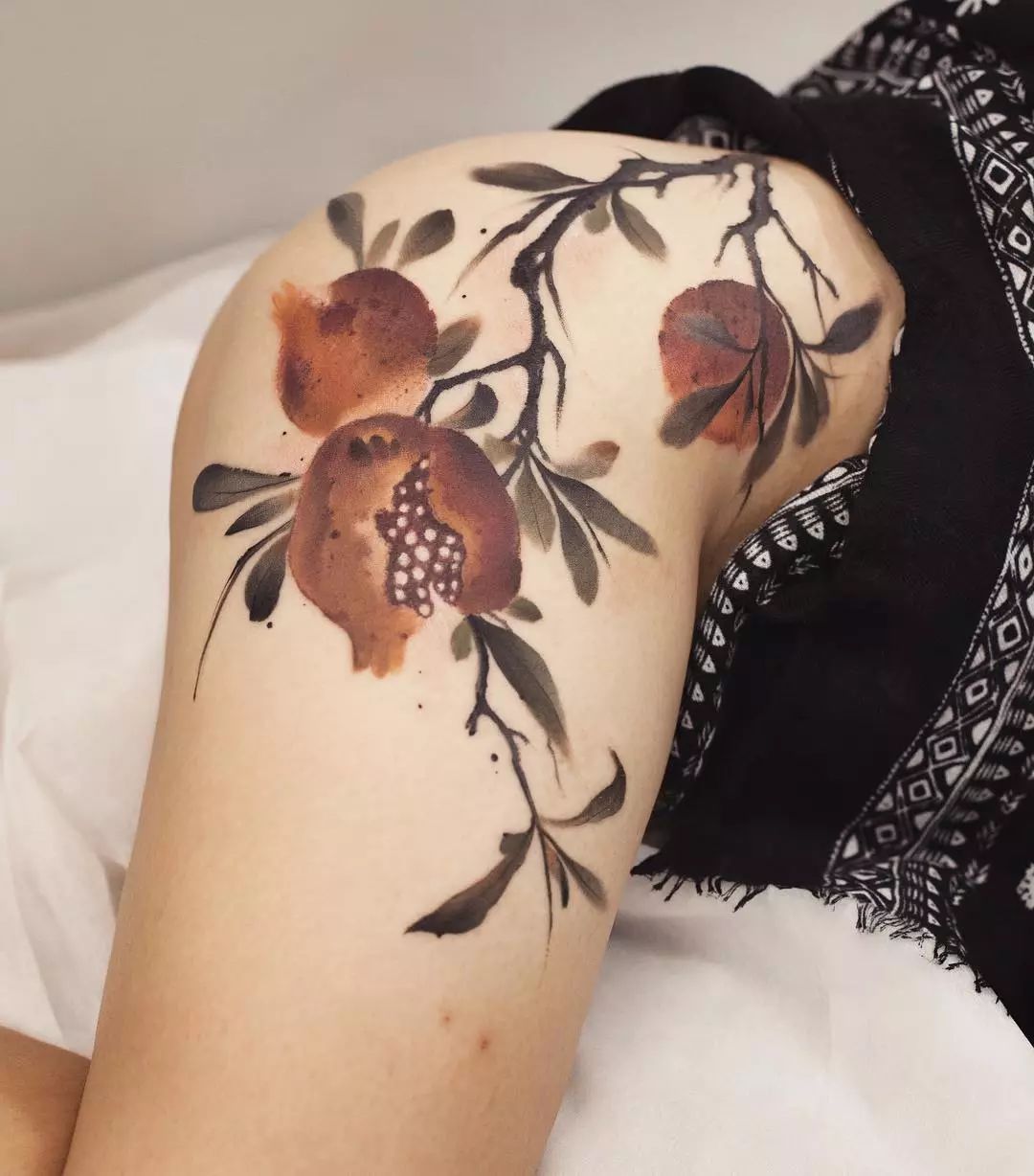 打不着的陈洁要不你来试试做纹身吧一位纹身师傅对她说直到有一天但