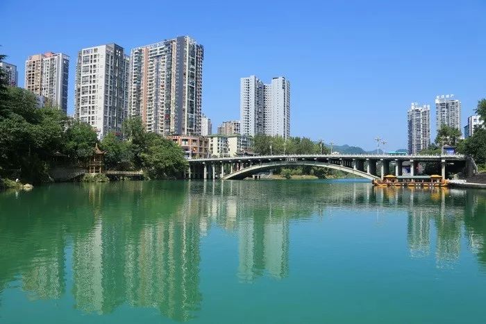 锦江是铜仁市境内最大河流,是国家级水利风景区名单之一.