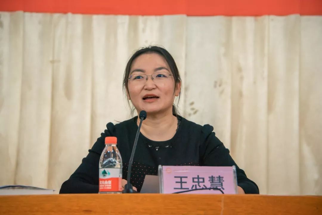 男,汉族,2004年毕业于临沂大学文学院,同年参加大学生志愿服务西部