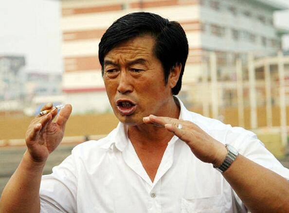当时名噪一时，夺得过数十块金牌的马家军教练，现状如何_马俊仁