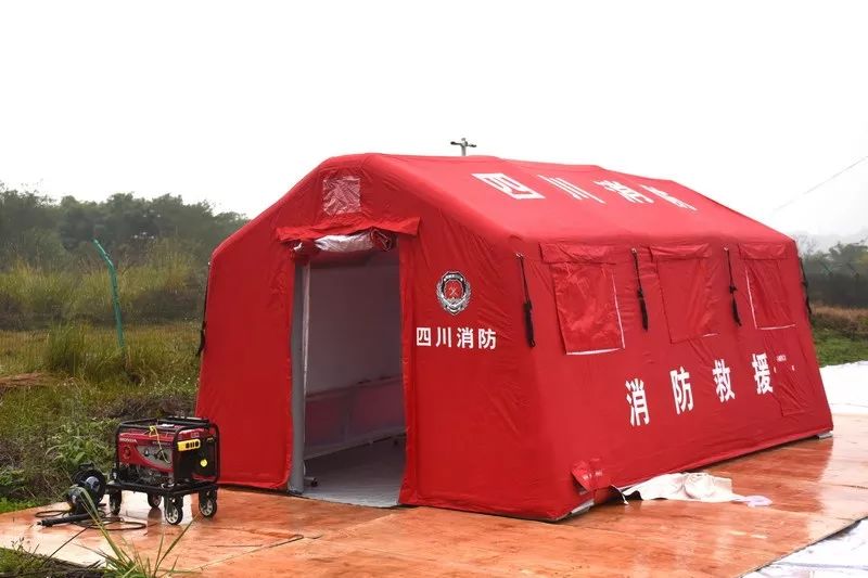 开展了帐篷搭建,指挥办公保障,油料补给,器材维修,灭火药剂输转,空呼
