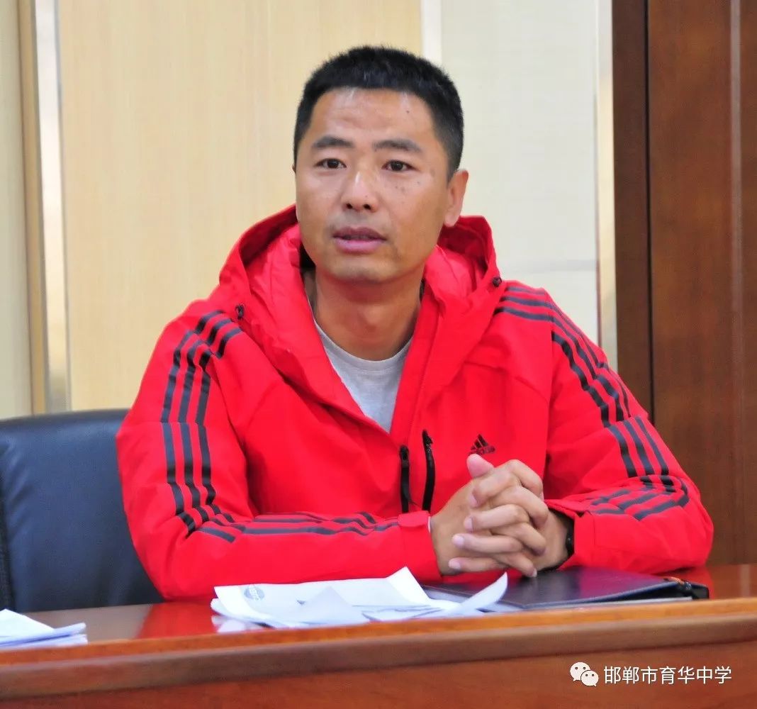 球场赤子心追梦育华人邯郸市育华中学教师代表队勇夺邯郸市育华杯教工