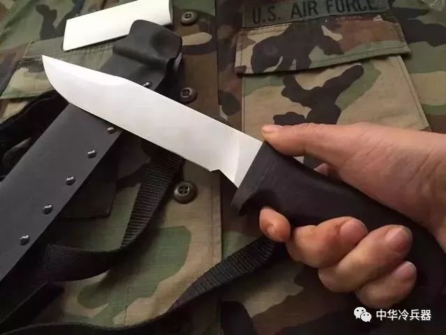 1992年海豹残酷测试中,唯一通过测试的刀——疯狗高级战术突击刀