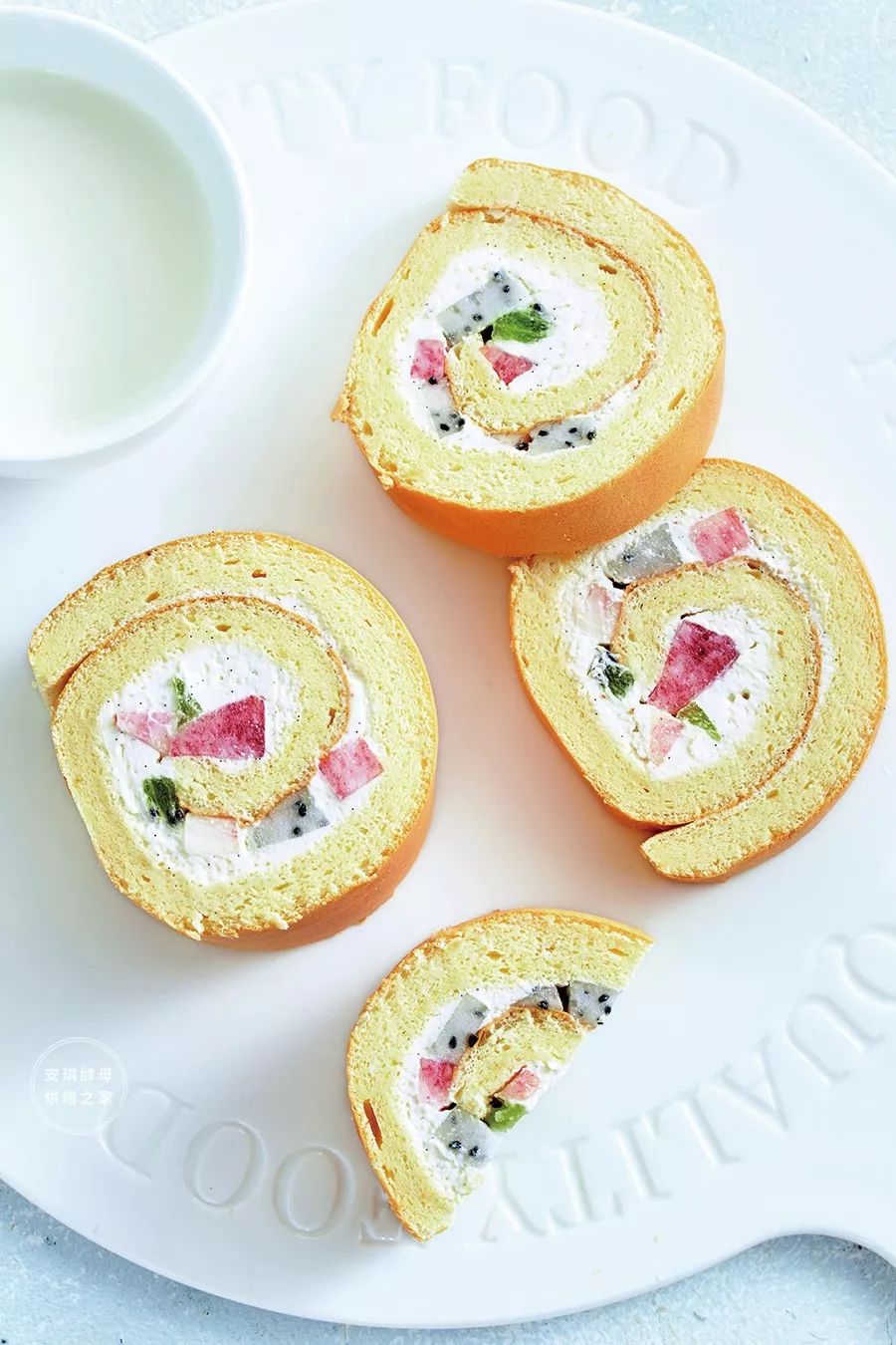 到红茶与抹茶完美搭配的抹茶乳酪卷……挑战奶糖气息浓郁的大白兔卷