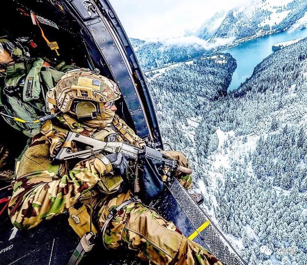 经典短突sigsg553突击步枪图集